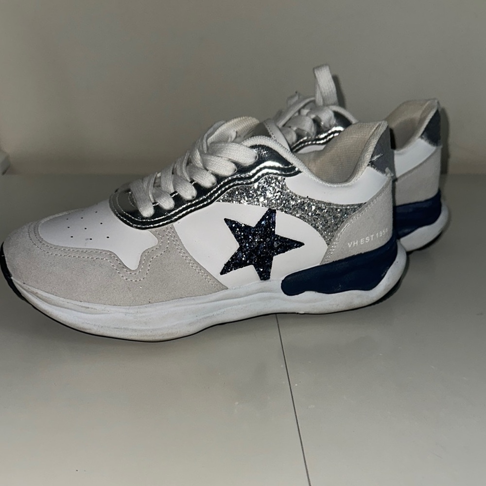 Vintage Havana White Navy and Silver Sneakers - Picture 4 of 6